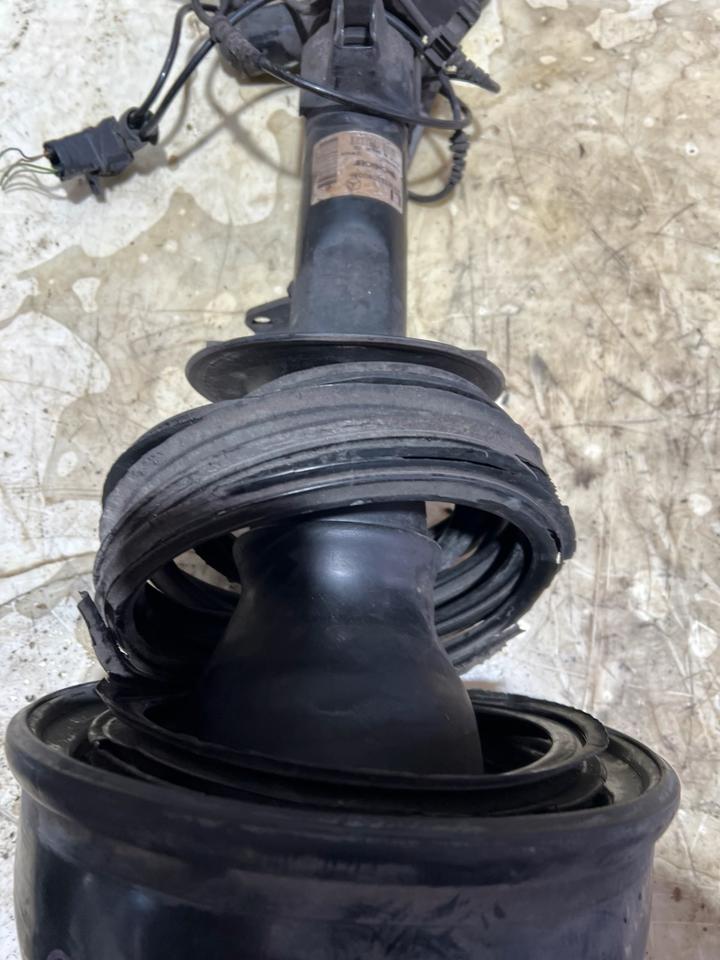 Mercedes CLS W218 Luftfederung Luftfederbein Stoßdämpfer Vorne – Bild 14