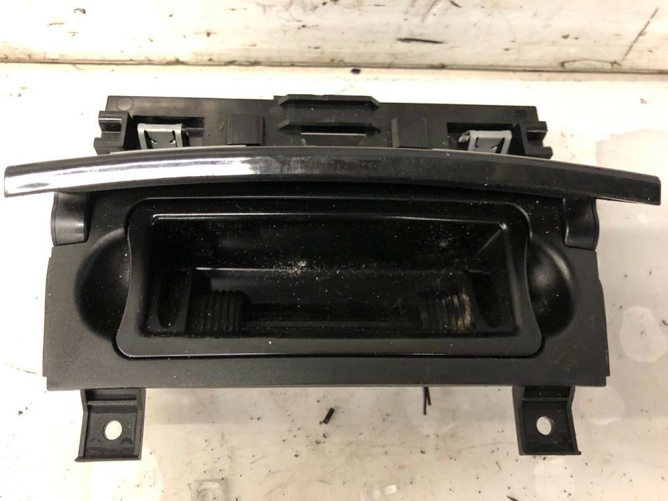 Audi A3 8P Aschenbecher Ablagefach Vorne 8P0857951 – Bild 3