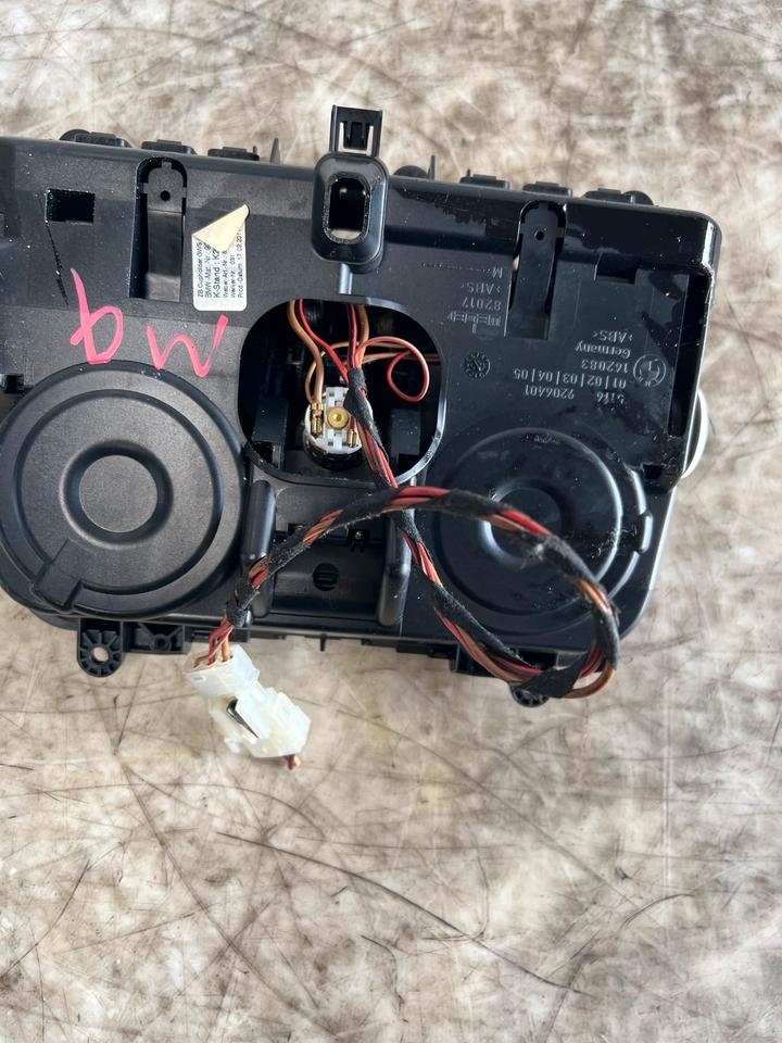 BMW 5er F10 F11 Ablagefach 9206401 – Bild 4