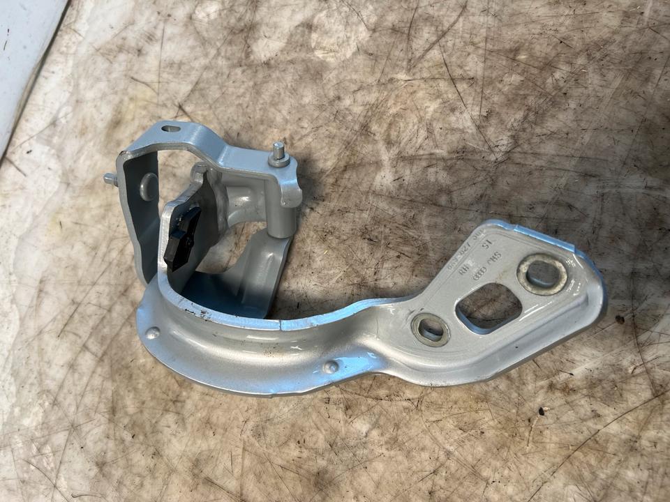 Audi A4 B8 8K Heckklappen Scharnieren 8K9827299 8K9827300 – Bild 8