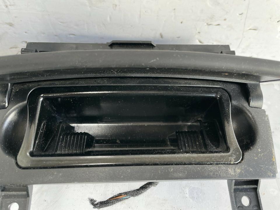 Audi A3 8P Aschenbecher Ascher Ablage 8P0857951 – Bild 3