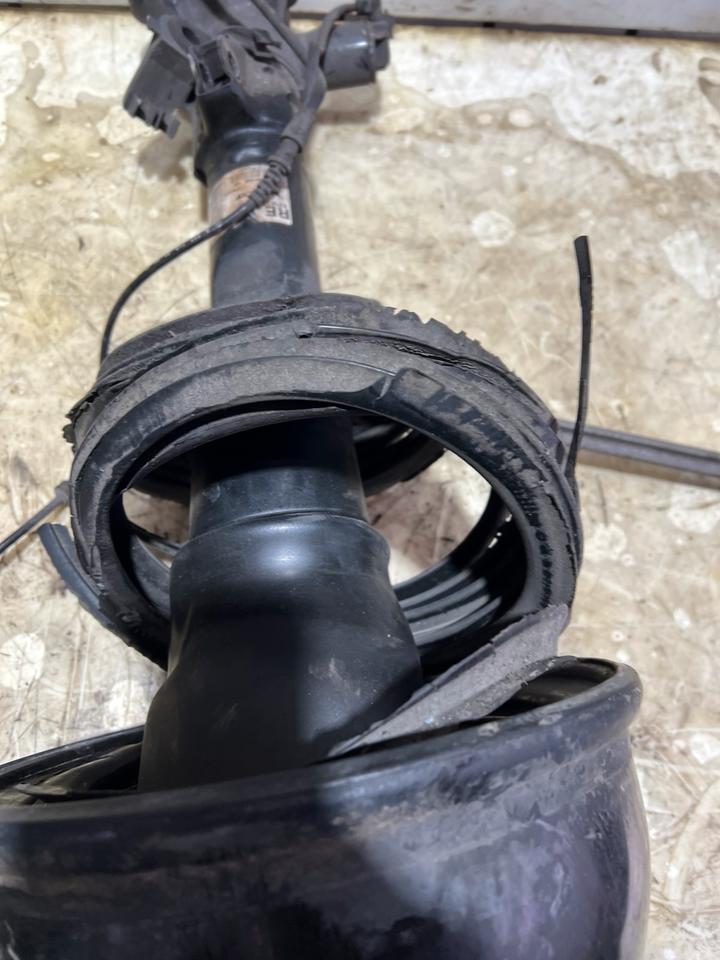 Mercedes CLS W218 Luftfederung Luftfederbein Stoßdämpfer Vorne – Bild 5