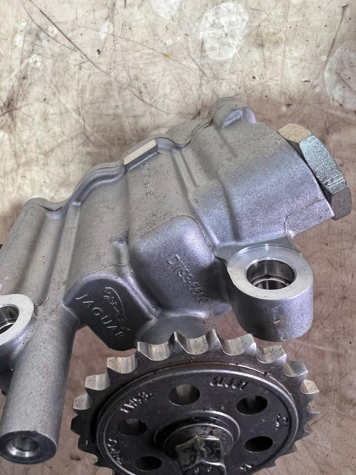Jaguar Land Rover Range Rover Sport L494 Ölpumpe DW93-6600 – Bild 6