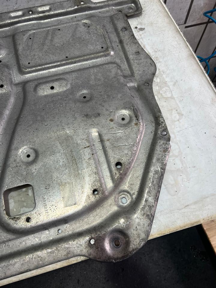 VW Eos 1F Unterbodenschutz Abdeckung Unterbodenschutz 1Q0825237 – Bild 2