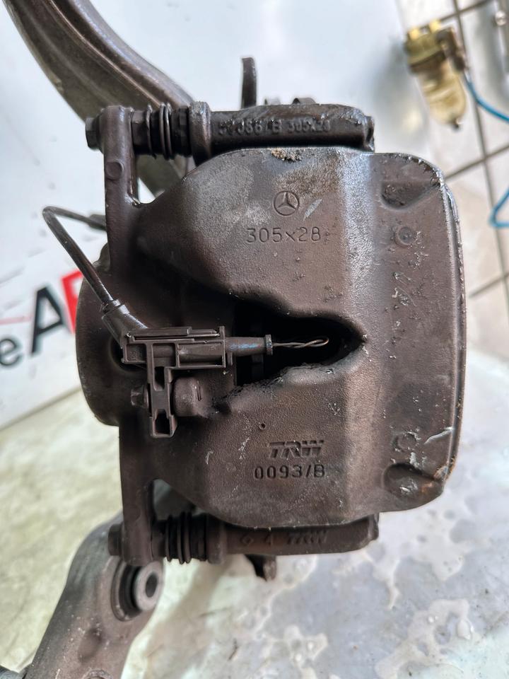 Mercedes W205 S205 Achsschenkel Radnabe Bremssattel Vorne – Bild 5