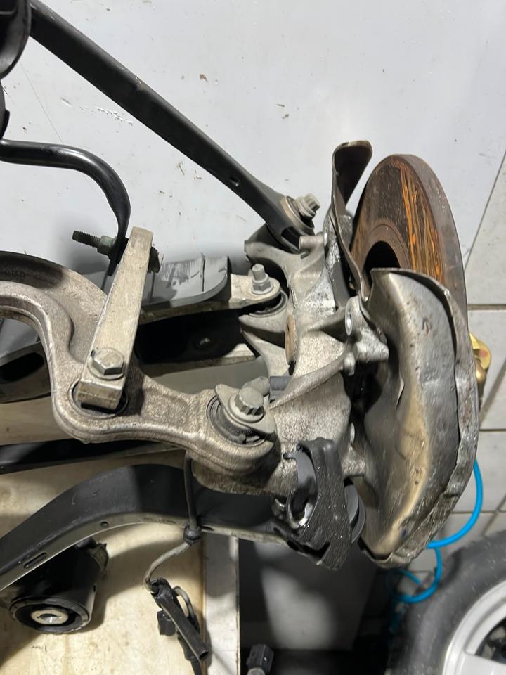 Audi A4 B9 8W Hinterachse Achse Träger Hinten 8W0505235AA – Bild 4