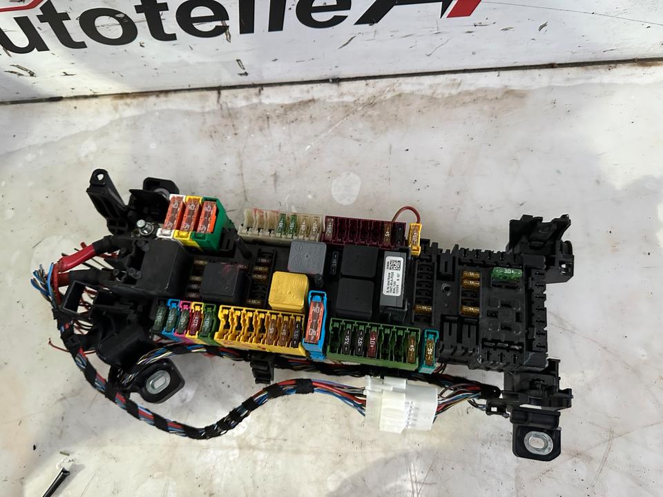 Mercedes W246 Sicherungskasten Relaiskasten A2469066600 – Bild 2