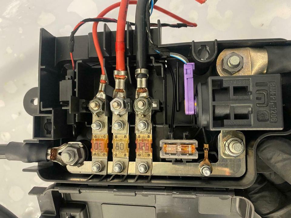 Audi A3 8P Q7 A8 Hauptsicherungsdose Sicherung Relais 8P0937548A – Bild 6