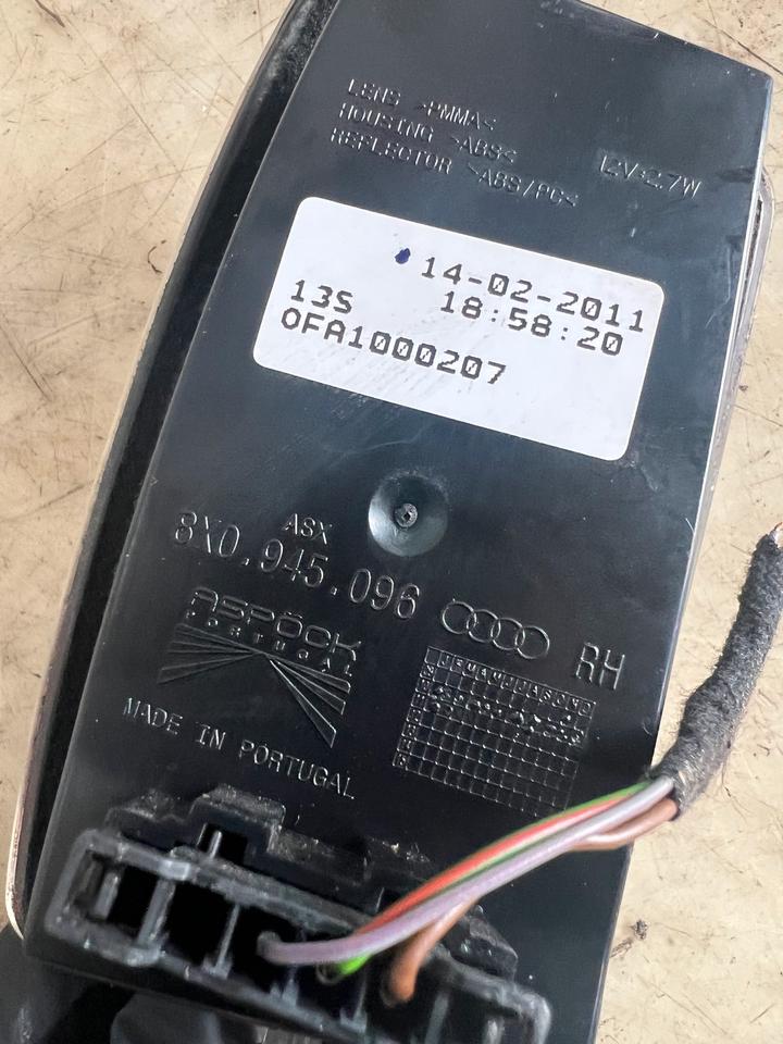 Audi A1 8X Schlussleuchte Rückleuchte Hinten 8X0945095 8X0945096 – Bild 7