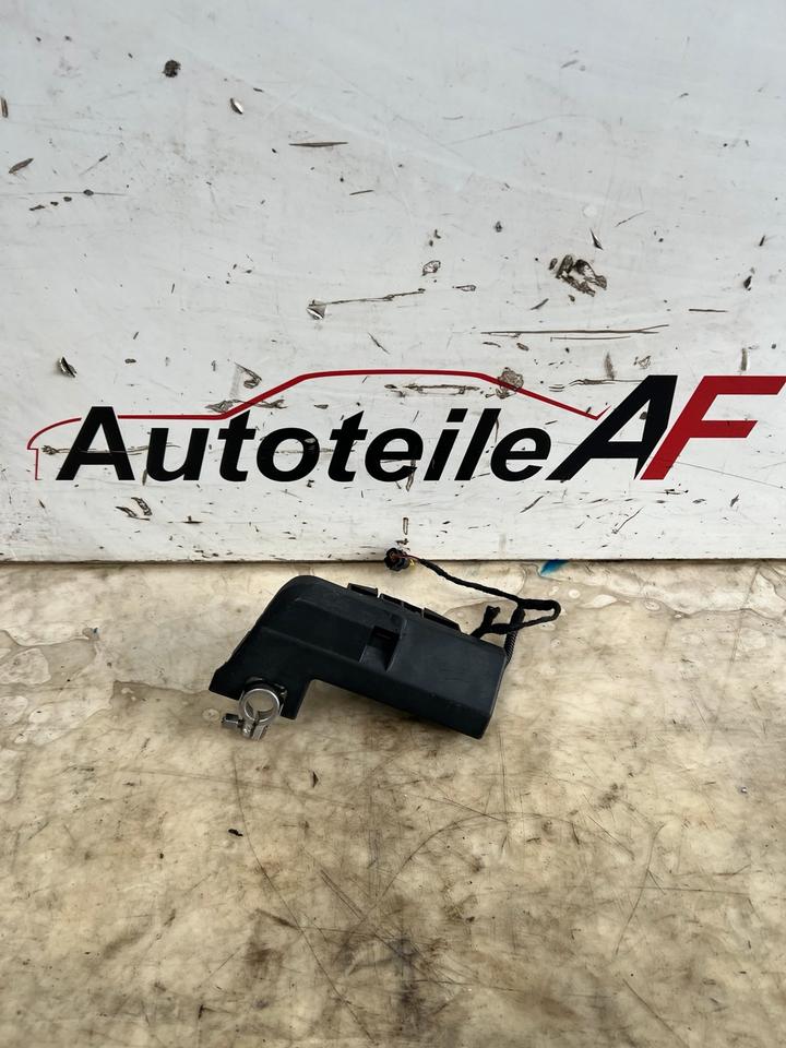 Audi A1 8X Batterieklemme Batterie Pluspol KB8J4590