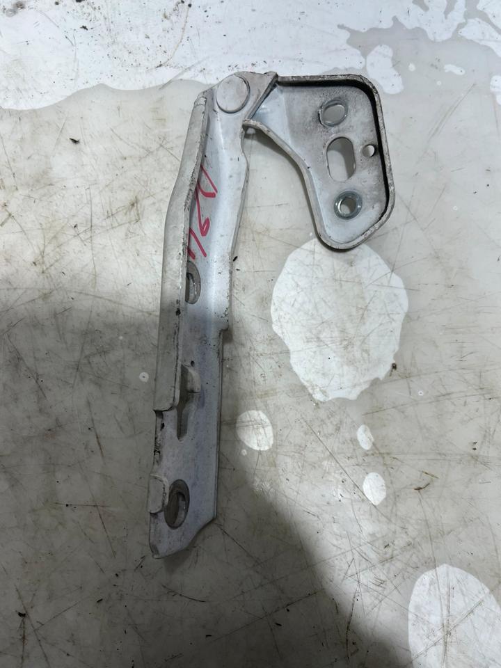 Audi A6 4F Motorhaubenscharniere Scharniere 4F0823302 4F0823301 – Bild 6