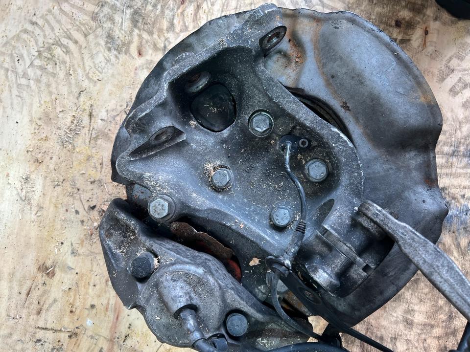 BMW 6er E63 E64 4.4 Achsschenkel Radnabe Bremssattel Vorne – Bild 6