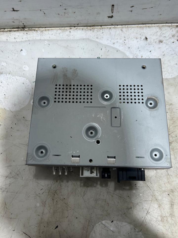 Mercedes E-Klasse W212 Multimedia Digital Radio A2129000017 – Bild 2