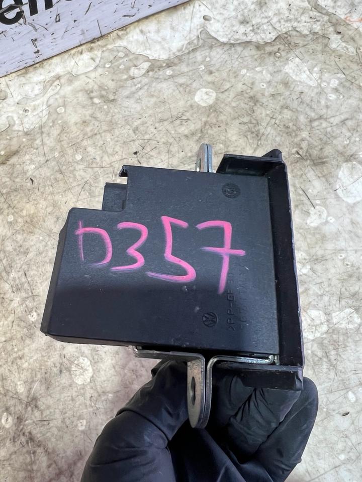 VW Golf Tiguan 5N Heckklappenschloss Schloss 5M0827505H – Bild 5