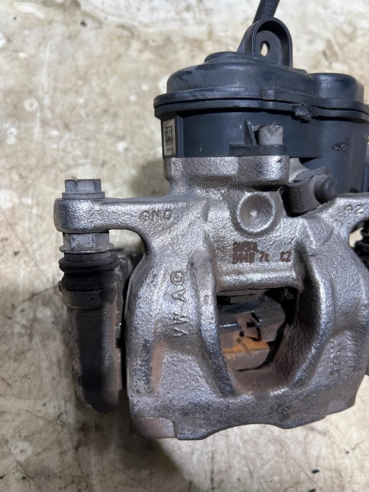 Audi A4 B9 8W Bremssattel Bremse Bremssättel Hinten 8W0615406AL – Bild 11