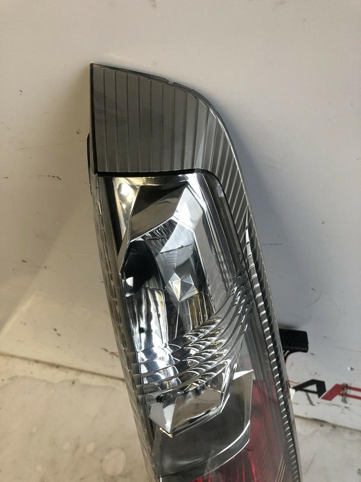 Nissan X-Trail T30 Heckleuchte Rückleuchte Rücklicht Rechts – Bild 4