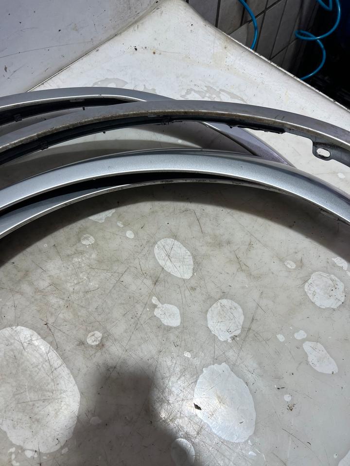 Audi A6 4B Spoiler Leisten 4Z7853818 – Bild 4