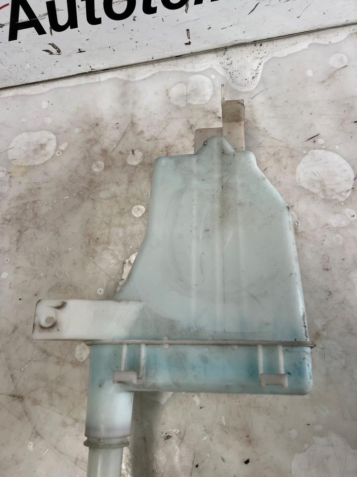 Nissan Micra K13 Wasserbehälter Behälter Vorne – Bild 5