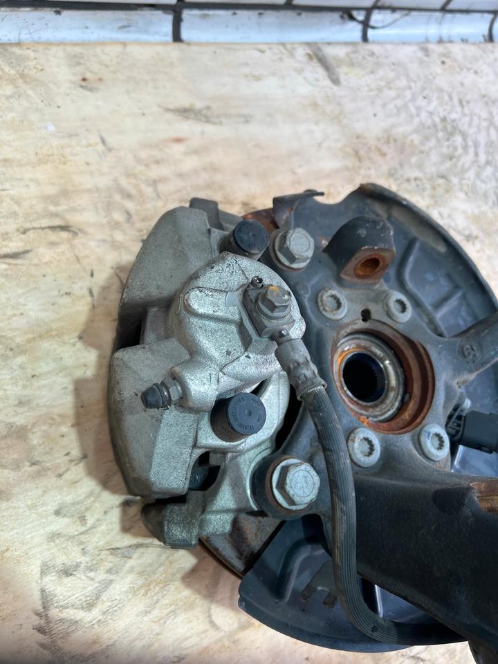 VW Beetle 5C Achsschenkel Radnabe Bremssattel Vorne – Bild 11