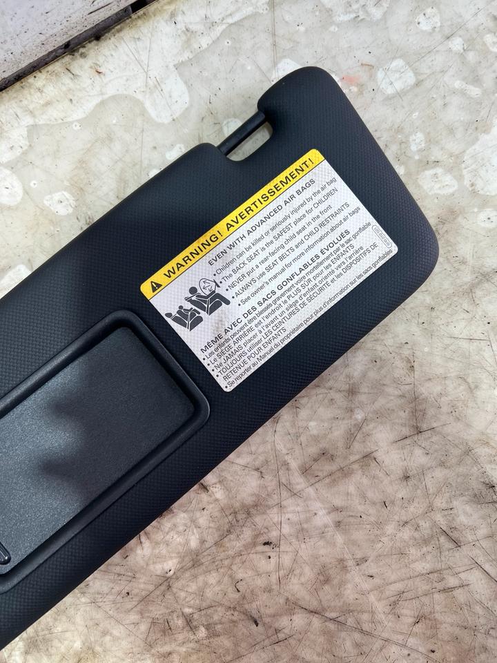 Audi Q5 8R Sonnenblende Schutzblende Links – Bild 3