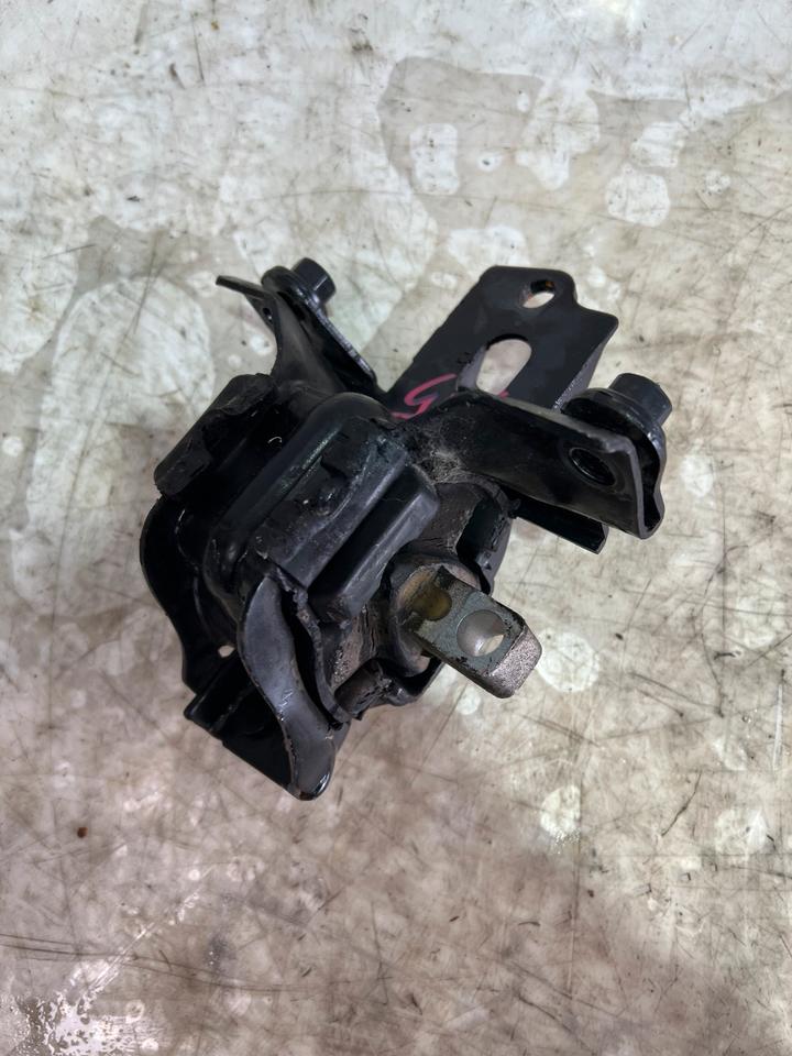 Audi Q5 8R Motorlager Halter Links 8R0199555D – Bild 5