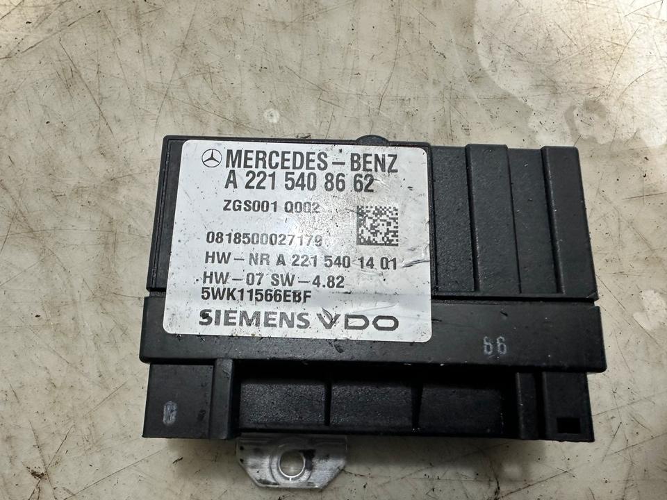 Mercedes S-Klasse W221 Steuergerät Benzinpumpe A2215408662 – Bild 3