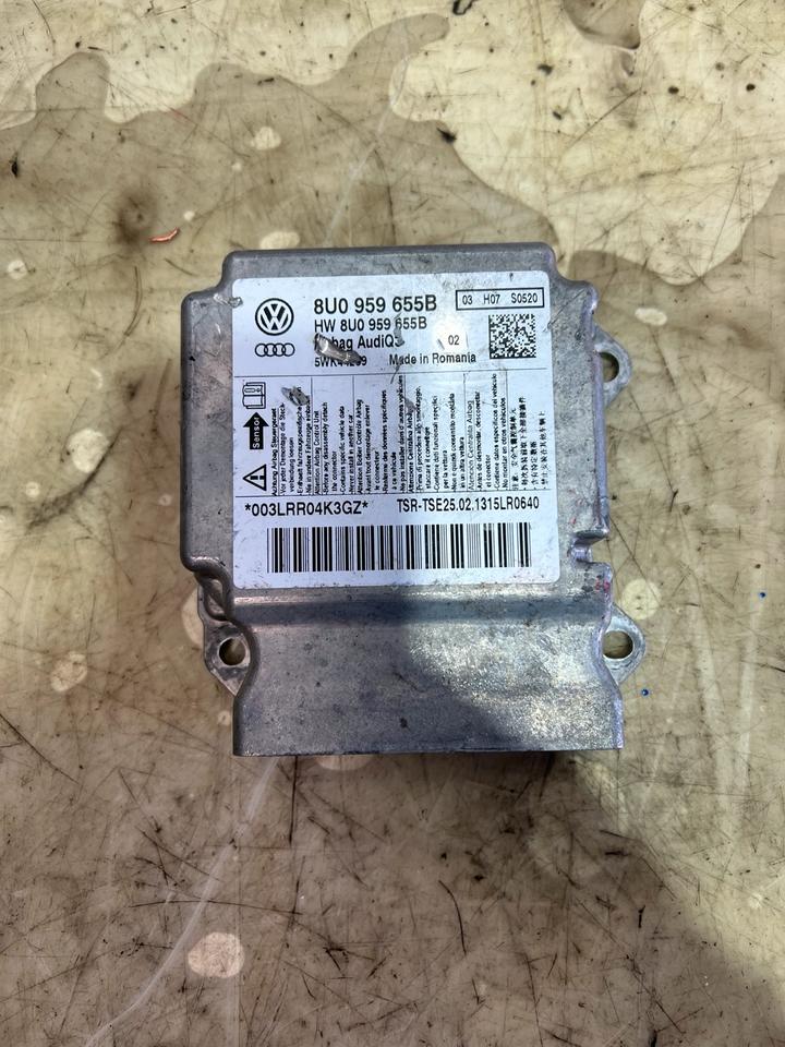 Audi Q3 8U Steuergerät Airbag Airbagsteuergerät 8U0959655B – Bild 2
