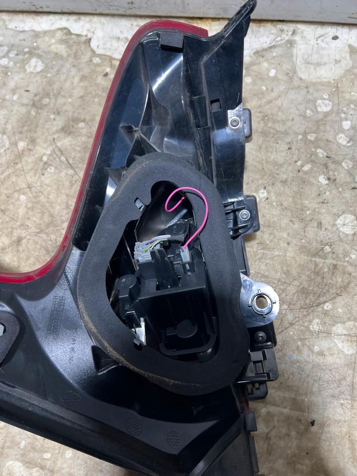 Volvo V40 D4 Rückleuchte Heckleuchte Leuchte Hinten – Bild 16