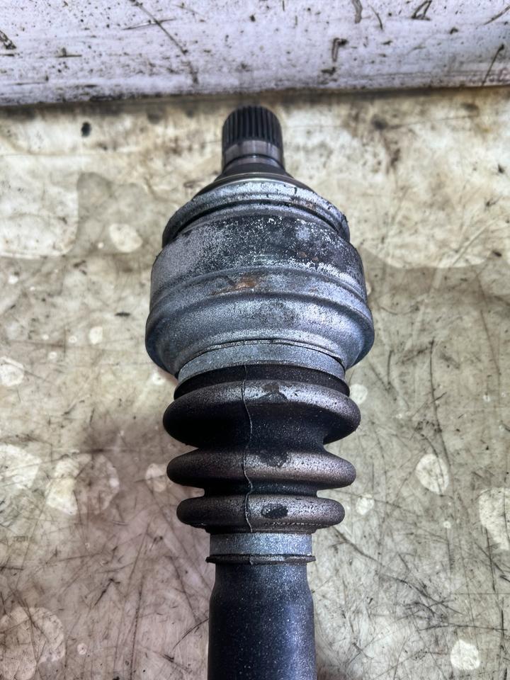 BMW 5er F10 M5 M6 F12 F13 F06 Antriebswelle Gelenkwelle Hinten – Bild 9