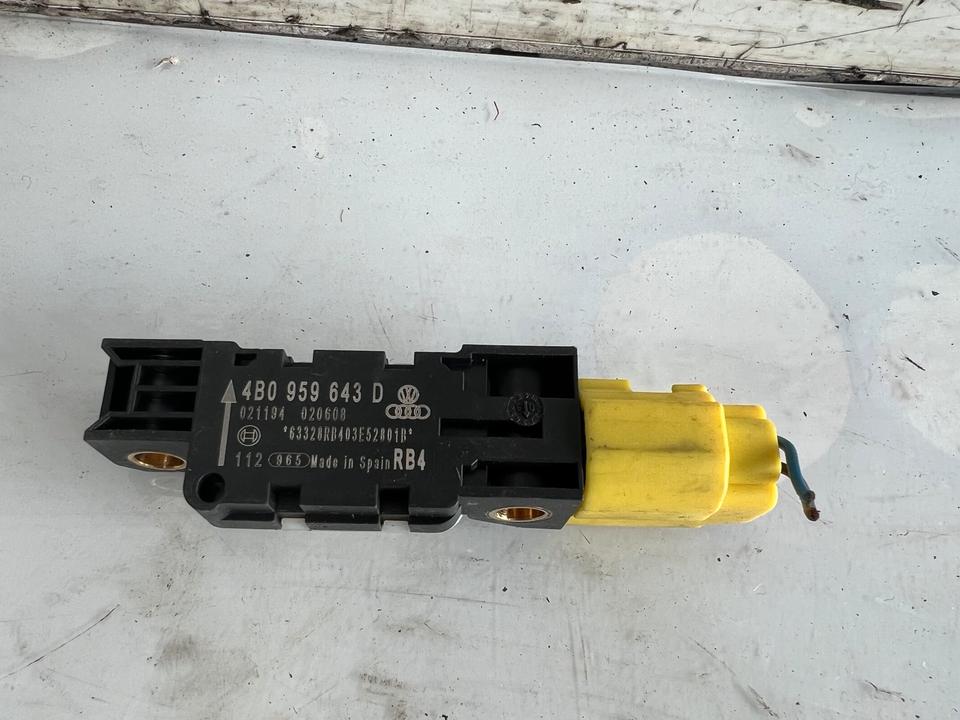 Audi A3 Crashsensor 4B0959643D – Bild 3