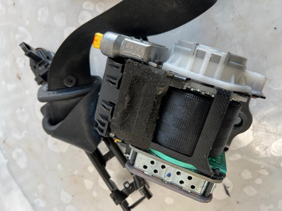 Audi A4 B8 8K Gurt Vorne 8K1857706 8K1857705 – Bild 7