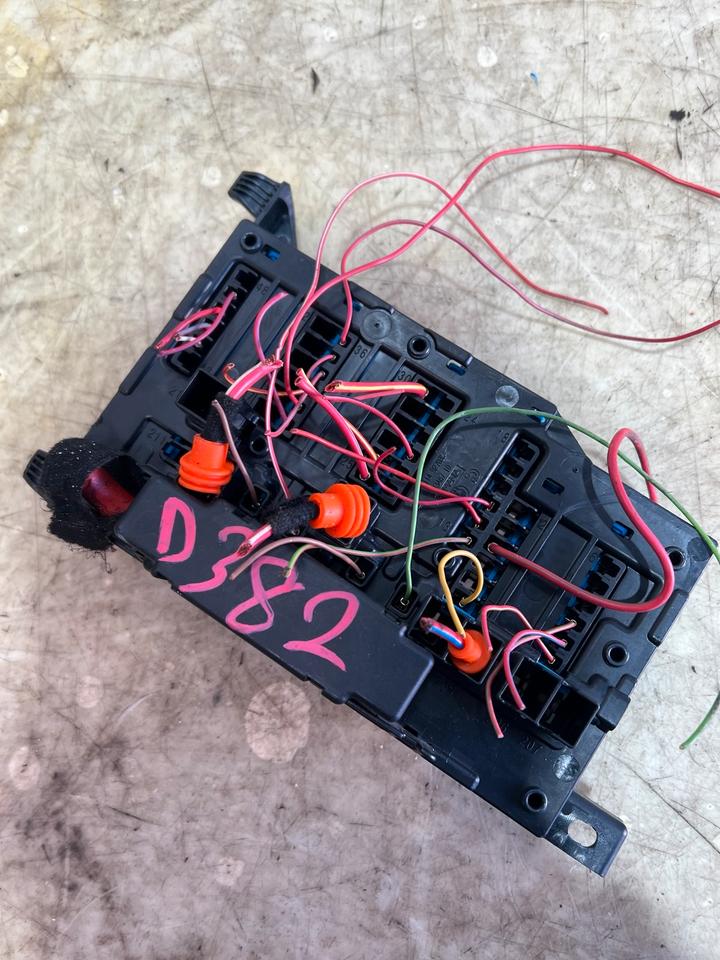 Mini BMW F45 F55 Stromverteiler Basis Sicherungskasten 9270354 – Bild 6