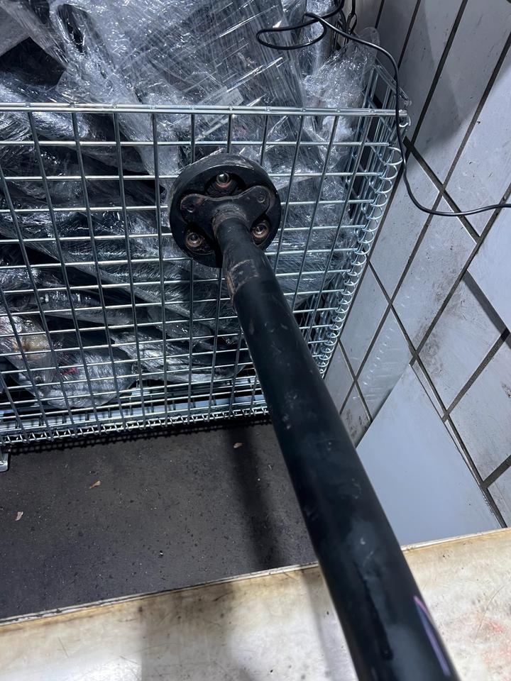 VW Passat B7 3C Alltrack Kardanwelle Gelenkwelle – Bild 8