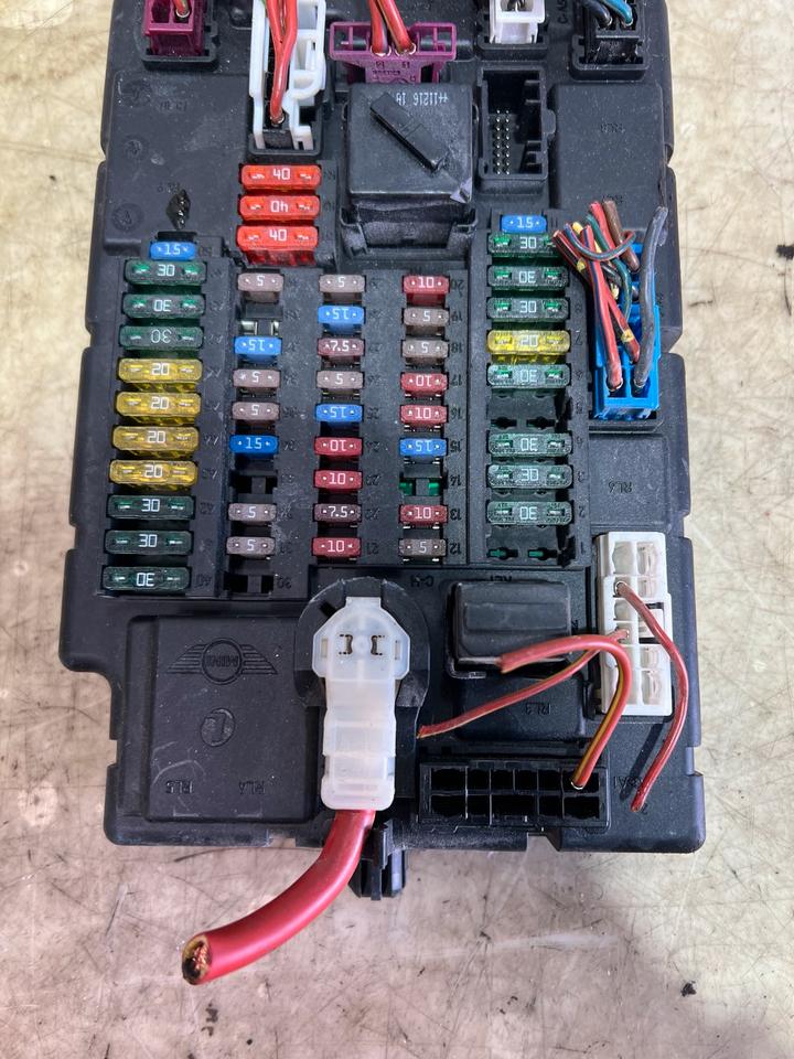 Mini Countryman R60 R61 Sicherungskasten Modul Junction 9809589 – Bild 2