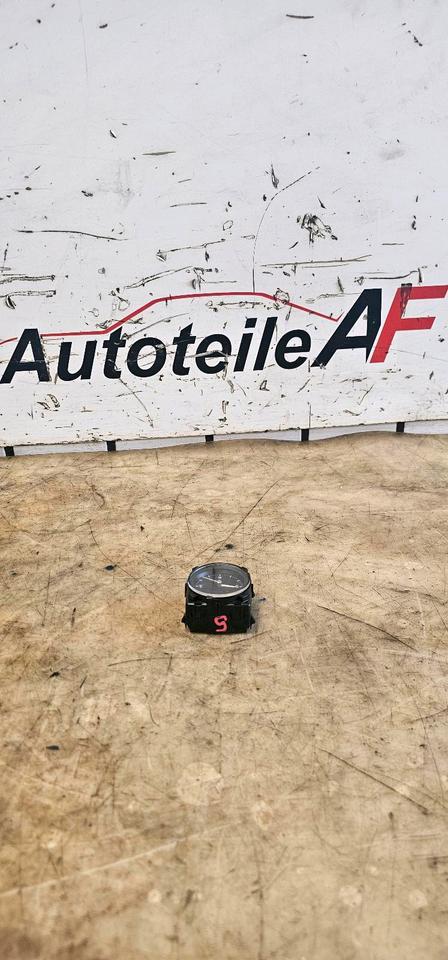VW Passat B8 3G Armaturenbrettuhr Uhr 3G0919204C