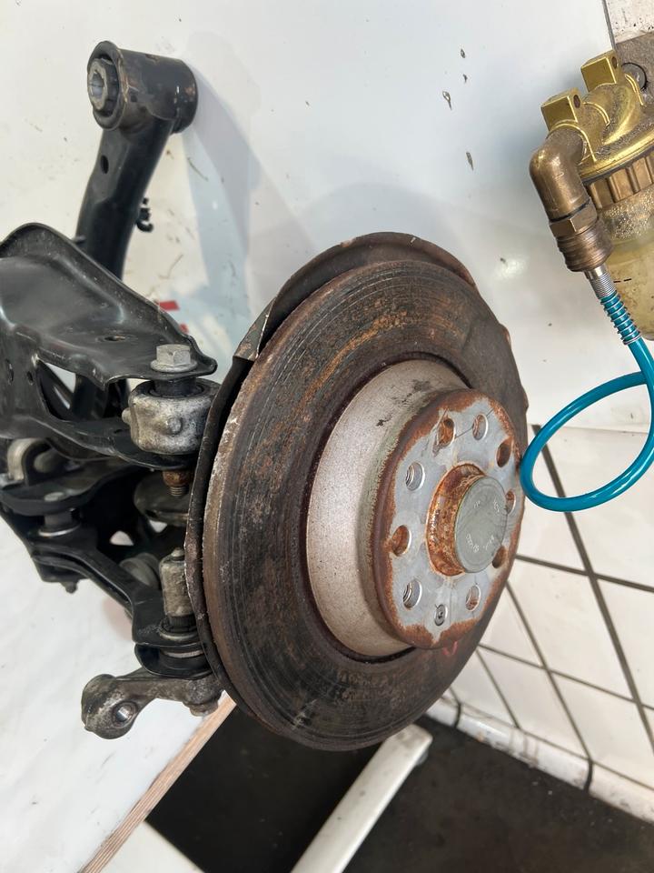 VW Passat B8 3G Hinterachse Achse Träger Hinten 5Q0511305 – Bild 5