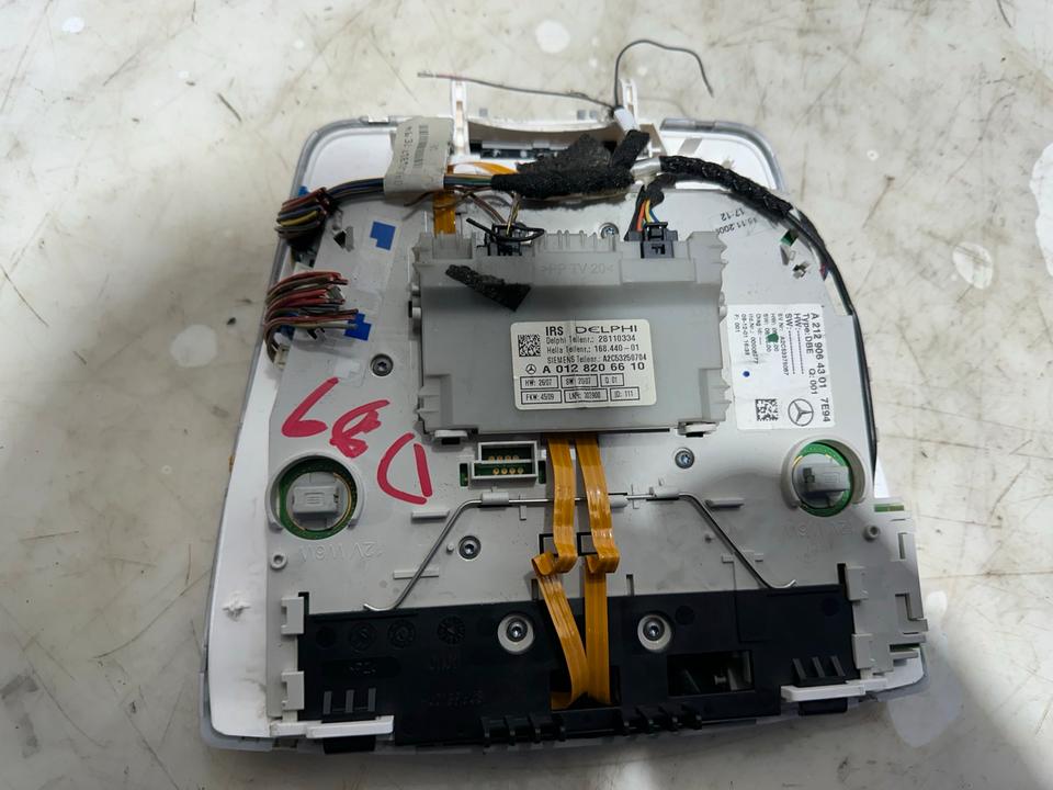 Mercedes E-Klasse W212 Leseleuchte Innenraumleuchte A2129064301 – Bild 7