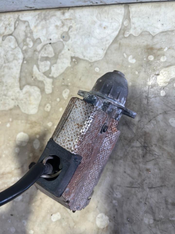 BMW 8er E31 5.0 V12 M70 Anlasser Starter – Bild 4