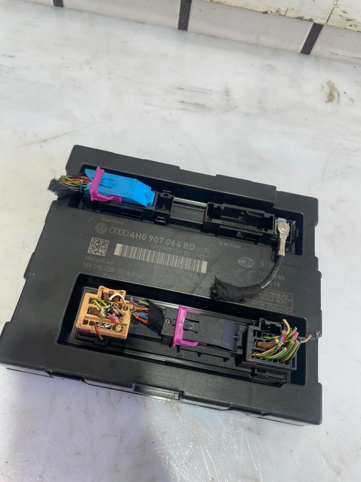 Audi A8 4H Steuergerät Bordnetzsteuergerät 4H0907064BD – Bild 2