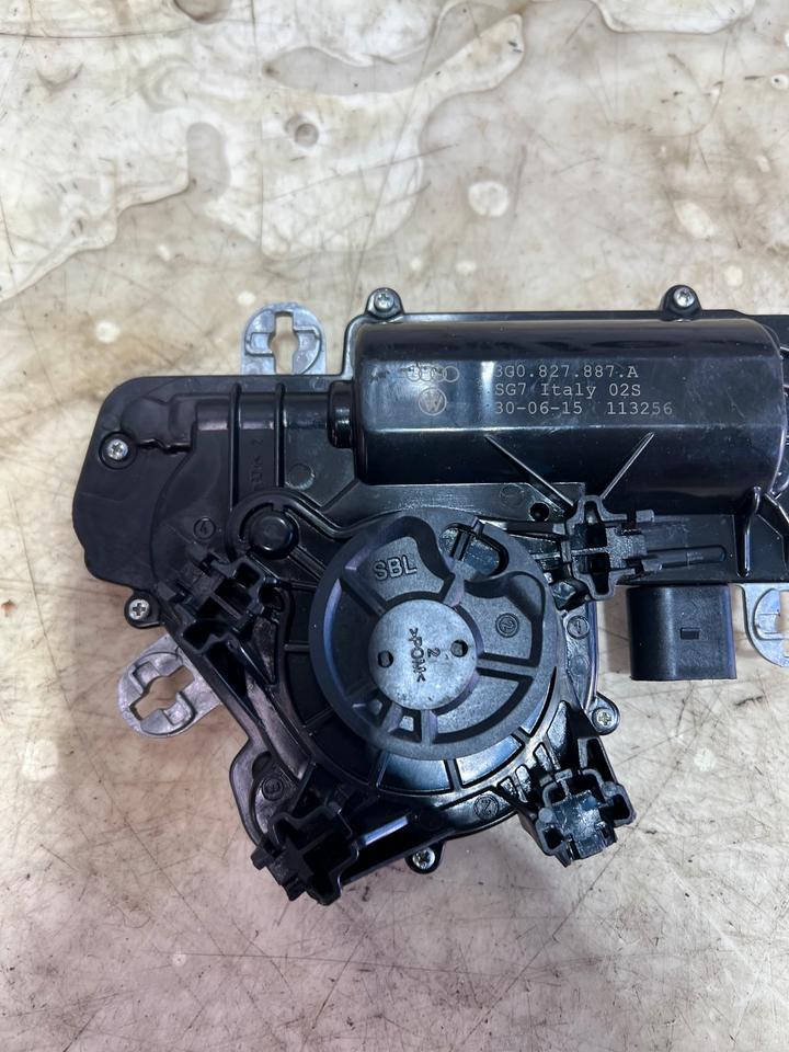VW Passat B8 3G Elektrische Heckklappe Zuziehhilfe 3G0827887A – Bild 2
