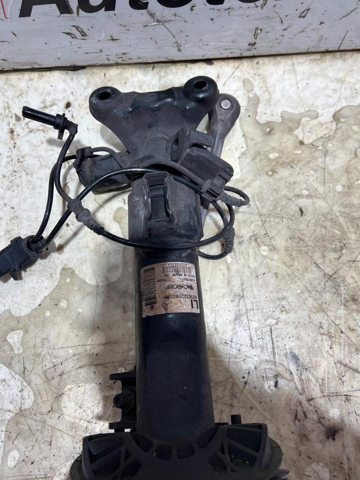 Mercedes CLS W218 Luftfederung Luftfederbein Stoßdämpfer Vorne – Bild 15