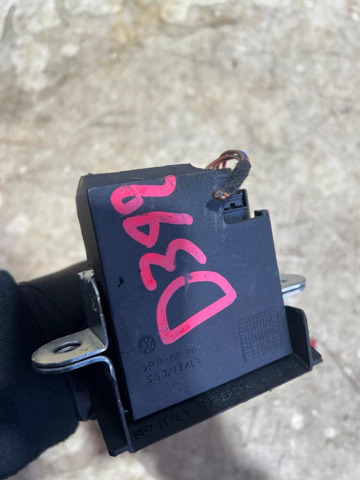 VW Golf 7 VII Heckklappenschloss Schloss 5G0827505A – Bild 5