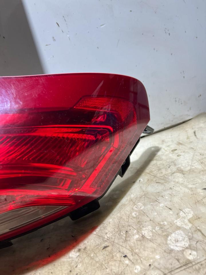 Volvo V40 D4 Rückleuchte Heckleuchte Leuchte Hinten – Bild 6