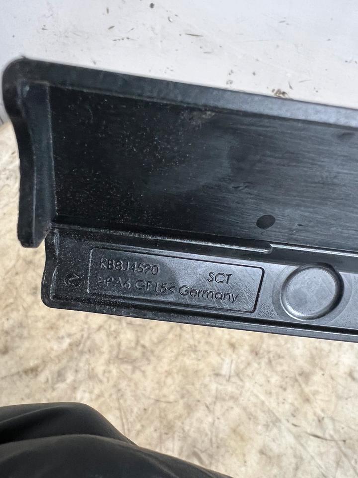 Audi A1 8X Batterieklemme Batterie Pluspol KB8J4590 – Bild 8