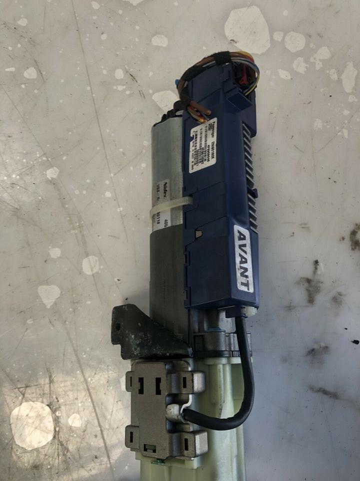 Audi A4 B8 8K Elektrische Heckklappenöffner 8K9827851 8K9827852 – Bild 7