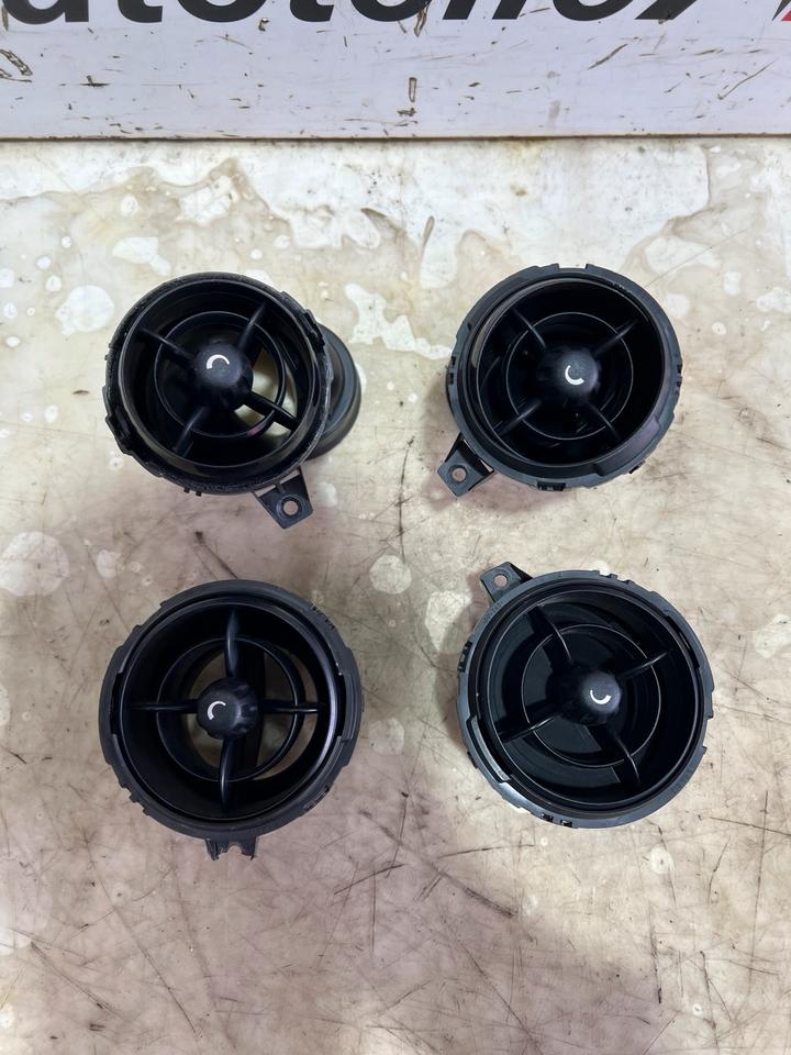 Minin Cooper S R55 R56 R57 Luftdüse Lüftungsgitter Düse 925401200 – Bild 2