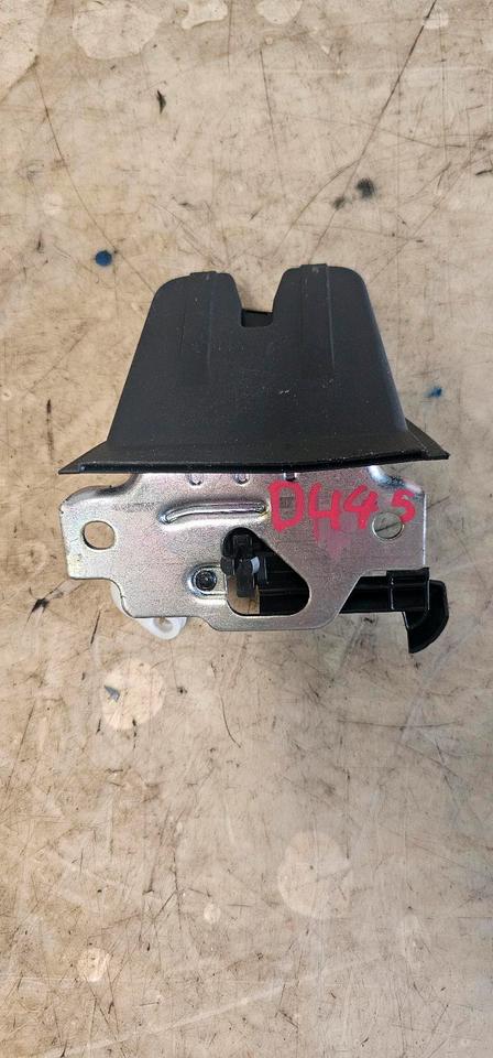 VW Passat B8 3G Heckklappenschloss Schloss 5TA827505D – Bild 2