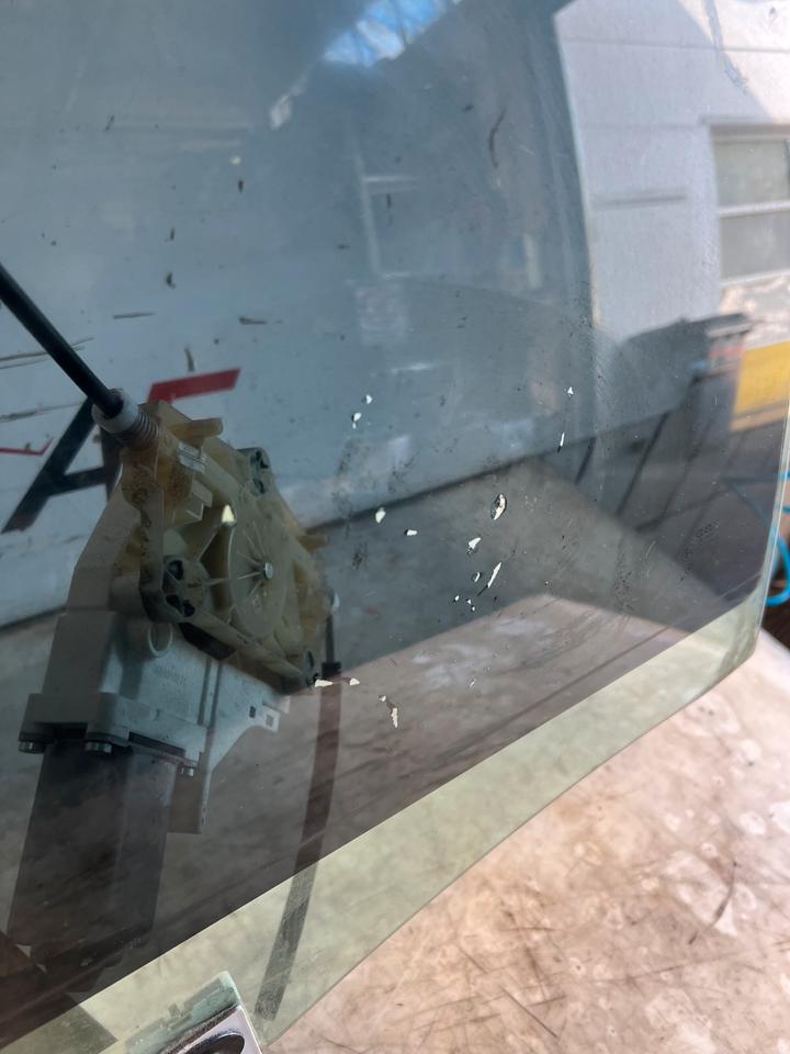 Audi A6 4F Türrahmen Rahmen Fensterheber Hinten Rechts – Bild 4