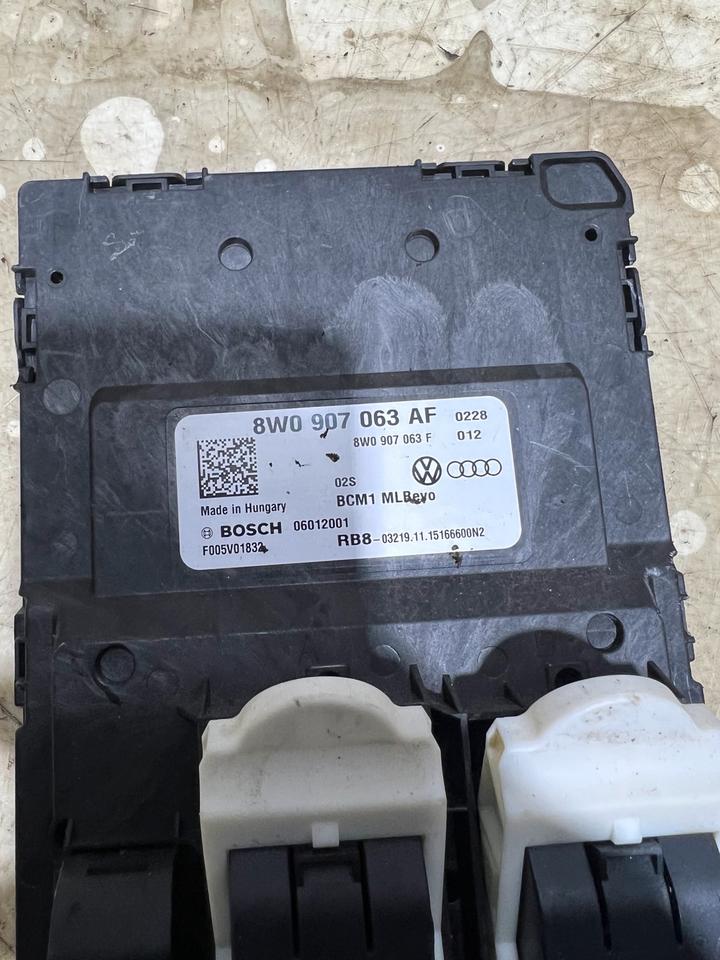 Audi A4 B9 8W Bordnetzsteuergerät Komfortsteuergerät 8W0907063AF – Bild 3