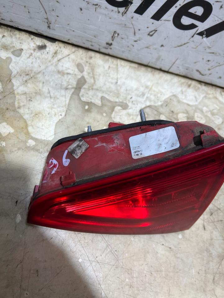 Audi A5 8T Facelift Rückleuchte Heckleuchte Innenleuchte Hinten – Bild 6